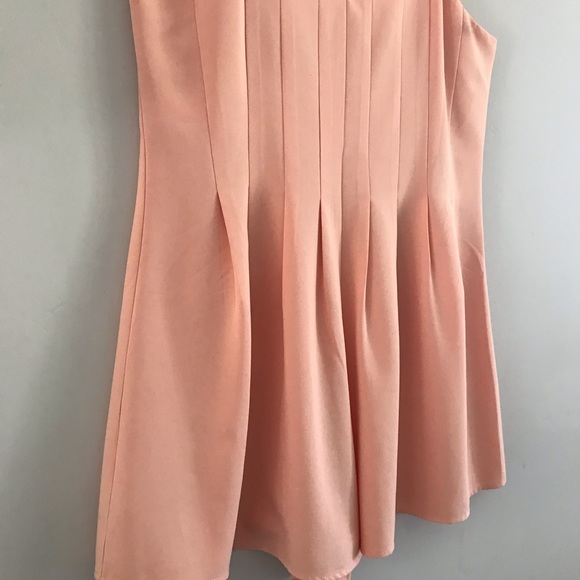 Jealous Tomato | Peach Pleated Romper | Small - Picture 6 of 8